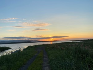 シブノツナイ湖から見る夕日