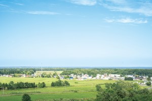 御園山から望む市街地とサロマ湖、オホーツク海